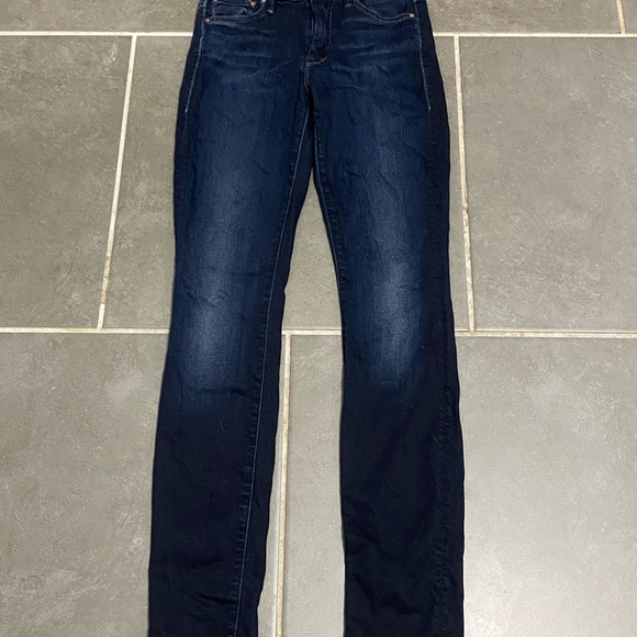 Mother High Waisted Looker Jeans. Size 2 - Picture 6 of 7